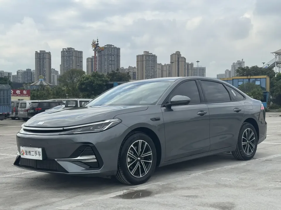 Geely Galaxy A7 PHEV 2025