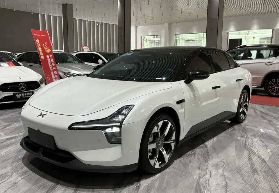 XPeng Xiaopeng MONA M03 2025
