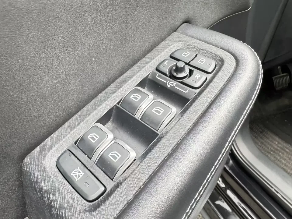 Lynk & Co 03 Lynk & Co 03 2023 1.5TD DCT Plus 2023 — миниатюра 4