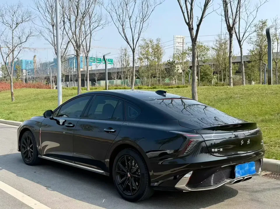 Hongqi H6 2.0T Luxury Edition 2023 — миниатюра 4