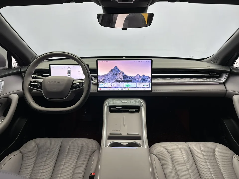 Roewe M7 DMH 160km Enjoyable Edition 2025 — миниатюра 3