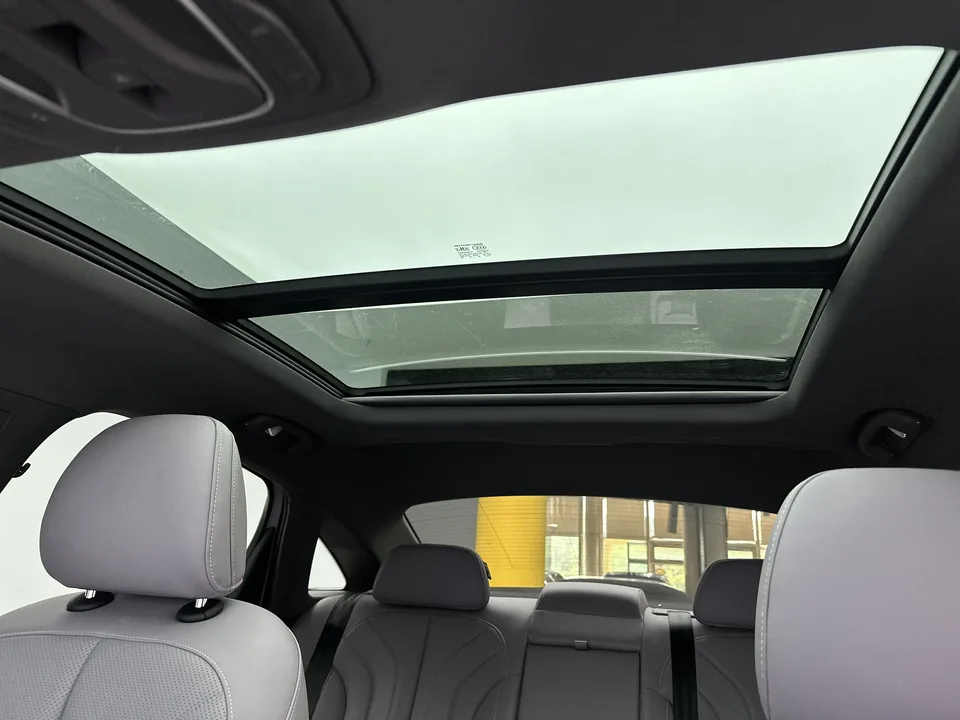 Roewe M7 DMH 160km Enjoyable Edition 2025 — миниатюра 4