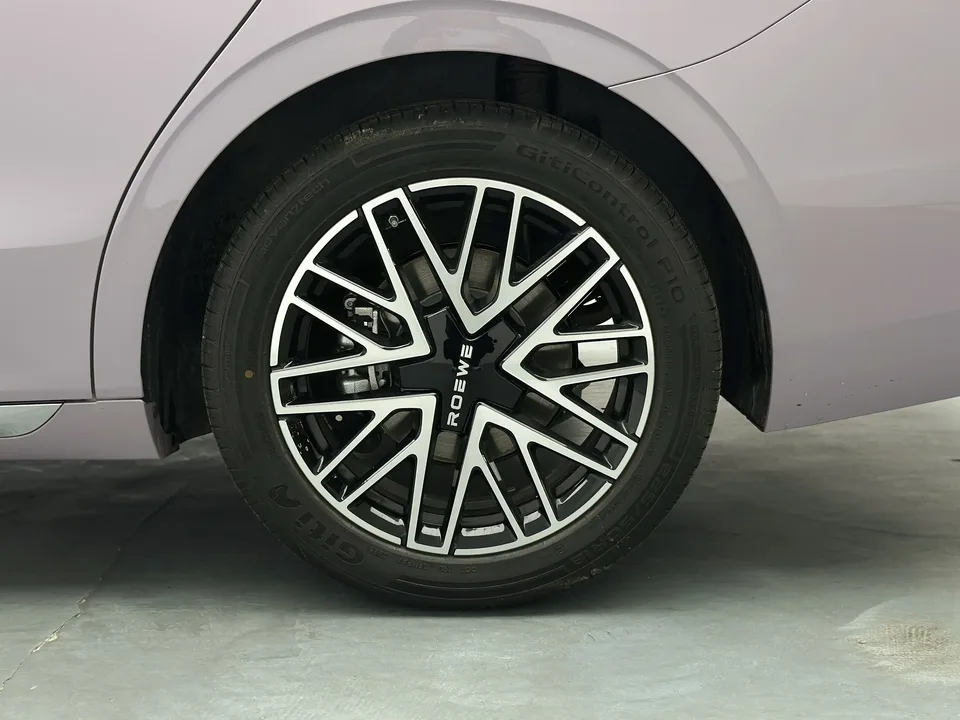 Roewe M7 DMH 160km Enjoyable Edition 2025 — миниатюра 5