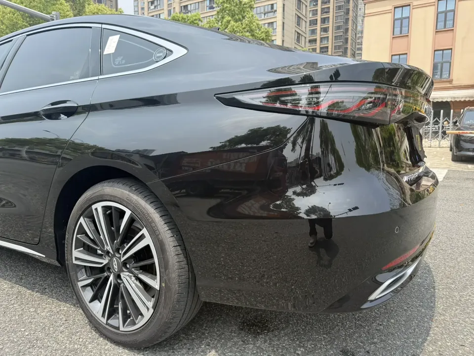 Chery Arrizo 8 PRO 290TGDI DCT Luxury Edition 2025 — миниатюра 3