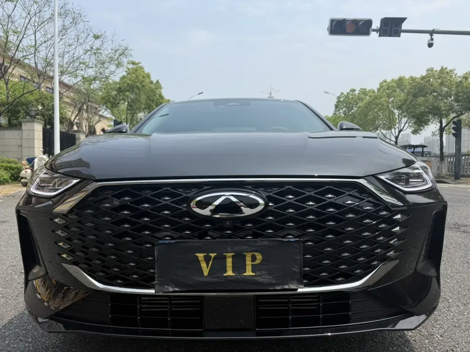 Chery Arrizo 8 PRO 290TGDI DCT Luxury Edition 2025 — миниатюра 5
