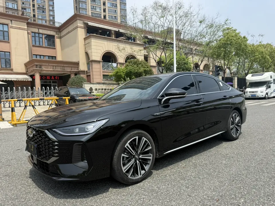 Chery Arrizo 8 PRO 2025