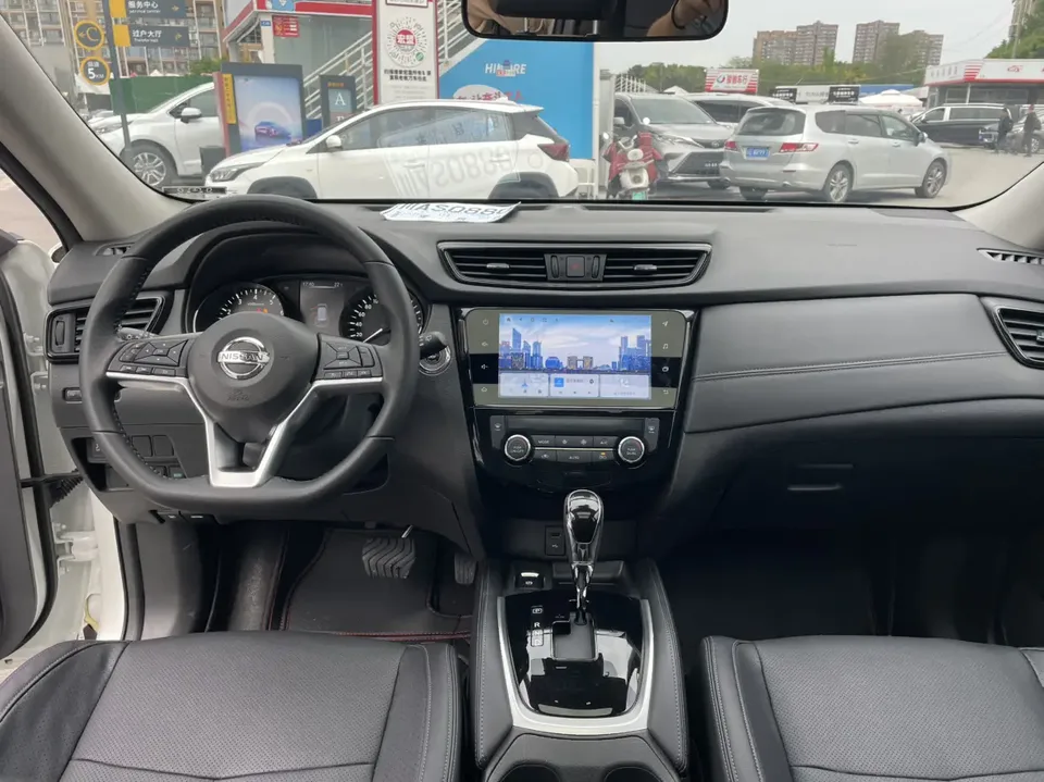 Nissan X-Trail Qijun 2022 X-Trail 2022 facelift 2.0L 2WD Intelligent Link Premium Edition 2023 — thumbnail 5