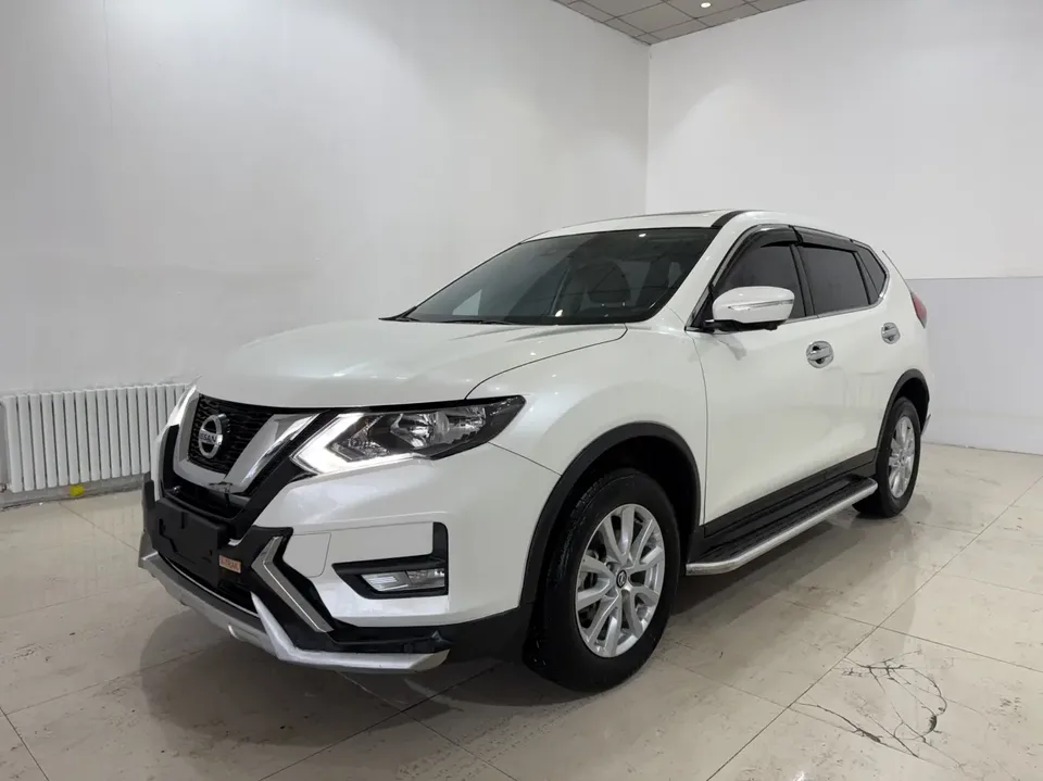 Nissan X-Trail X-Trail 2022 2.0L 2WD Intelligent Link Premium Edition 2023 — фото 1, купить с доставкой в Москву