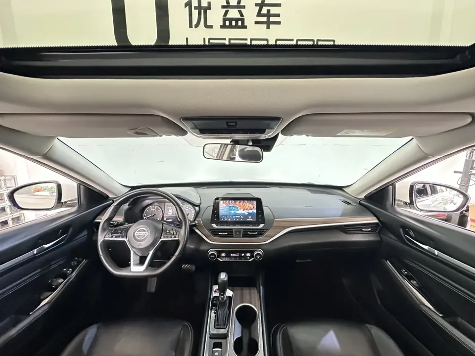 Nissan Altima Teana 2020 facelift 2.0L XL comfort version 2022 — thumbnail 2