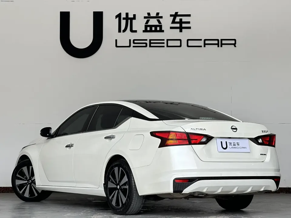 Nissan Altima Teana 2020 facelift 2.0L XL comfort version 2022 — thumbnail 3