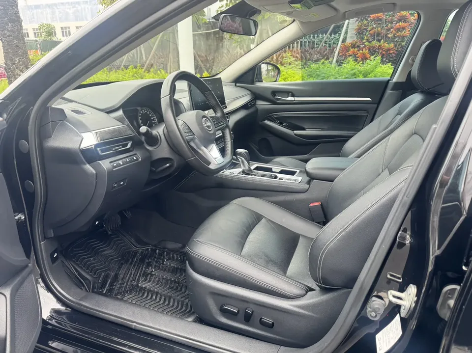 Nissan Altima 2.0L XE Pure Edition 2023 — миниатюра 5