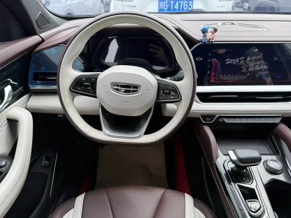 Geely Monjaro 2.0TD DCT EVO 2WD Premium Edition 2022 — миниатюра 3