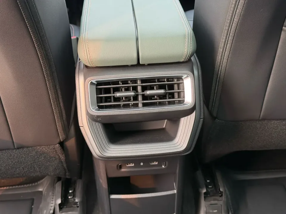 Geely Haoyue L Haoyue L 2025 2.0TD DCT Premium Edition 2025 — миниатюра 3