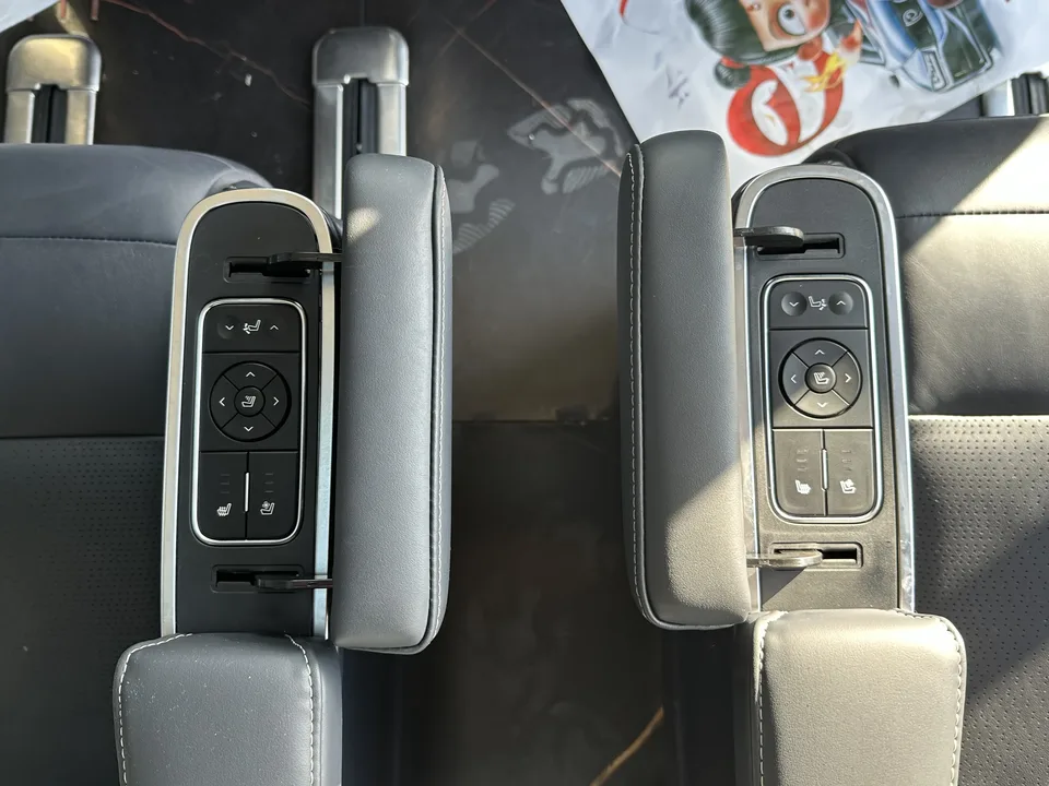 GAC Trumpchi M8 Trumpchi M8 2023 Trumpchi M8 2023 Lingxiu Series 390T Premium Edition 2023 — thumbnail 3