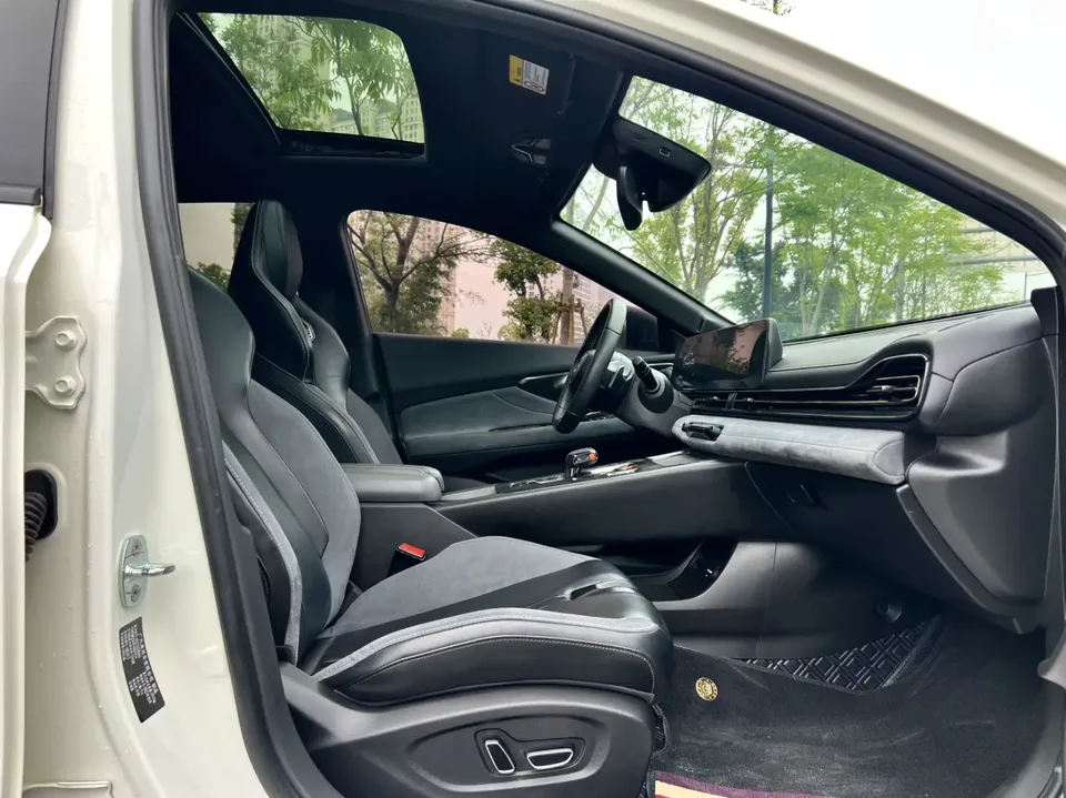 GAC Trumpchi Shadow Leopard 400T Automatic R Max Edition 2023 — миниатюра 4