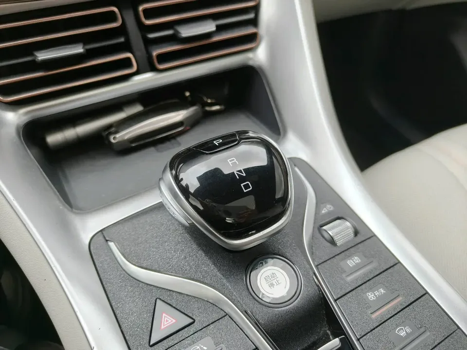 BYD Song Pro DM Song Pro DM 2022 DM-i 110km Flagship Pro 2023 — миниатюра 5