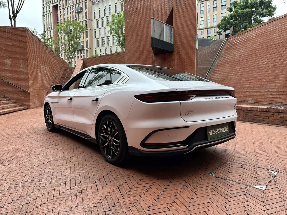 BYD Han EV Champion Edition 605KM Premium 2023 — миниатюра 4