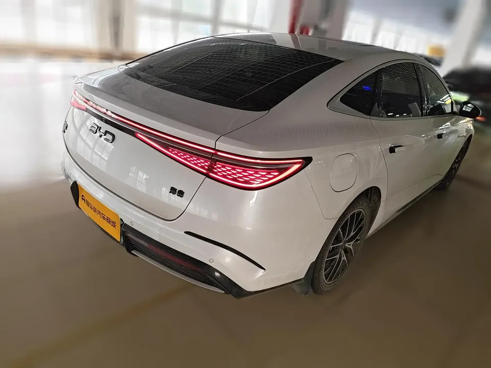 BYD Seal DM Honor Edition DM-i 1.5L 121KM Premium Edition 2024 — миниатюра 4