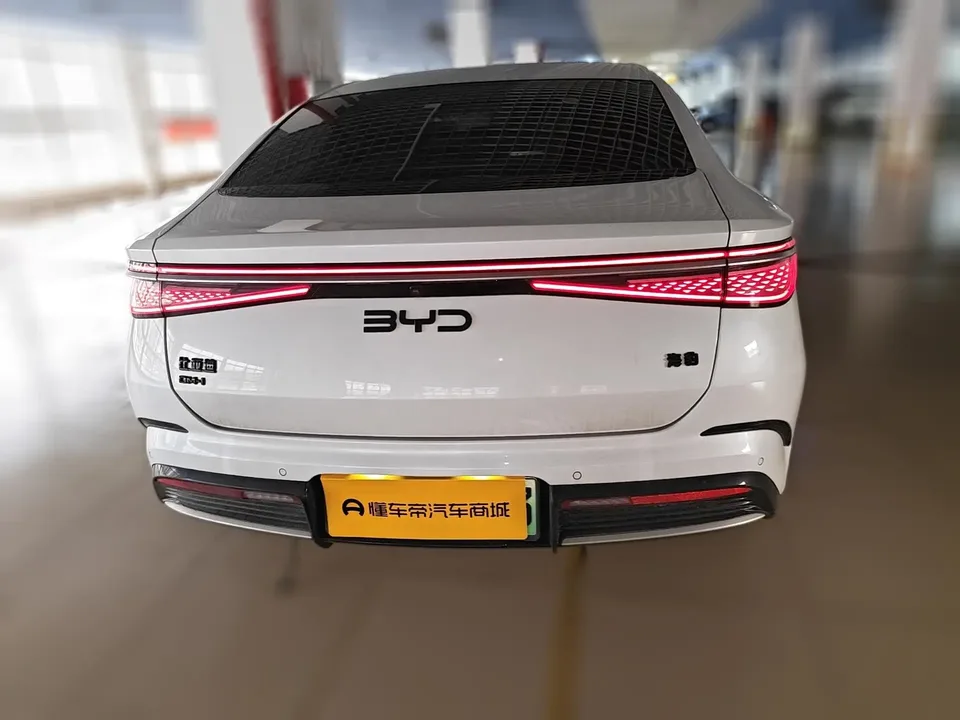 BYD Seal DM Honor Edition DM-i 1.5L 121KM Premium Edition 2024 — миниатюра 5