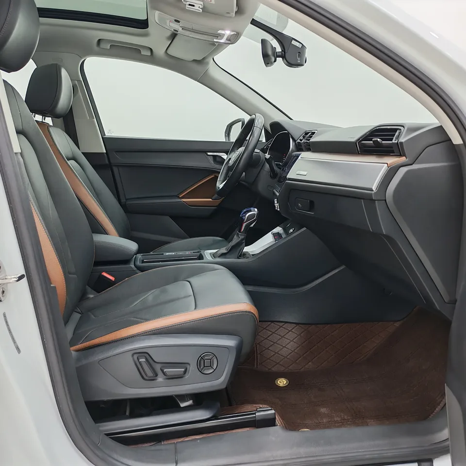 Audi Q3 Audi Q3 2022 35 TFSI Fashionable and Elegant 2022 — миниатюра 5