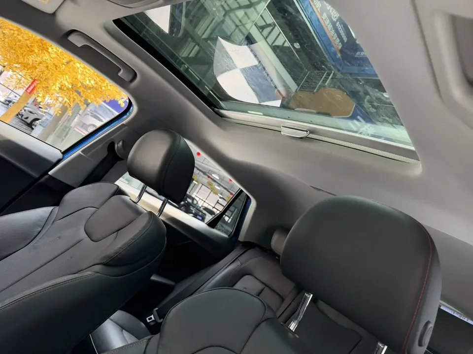 Audi Q2L Audi Q2L 2022 35 TFSI aggressive and dynamic model 2023 — миниатюра 5