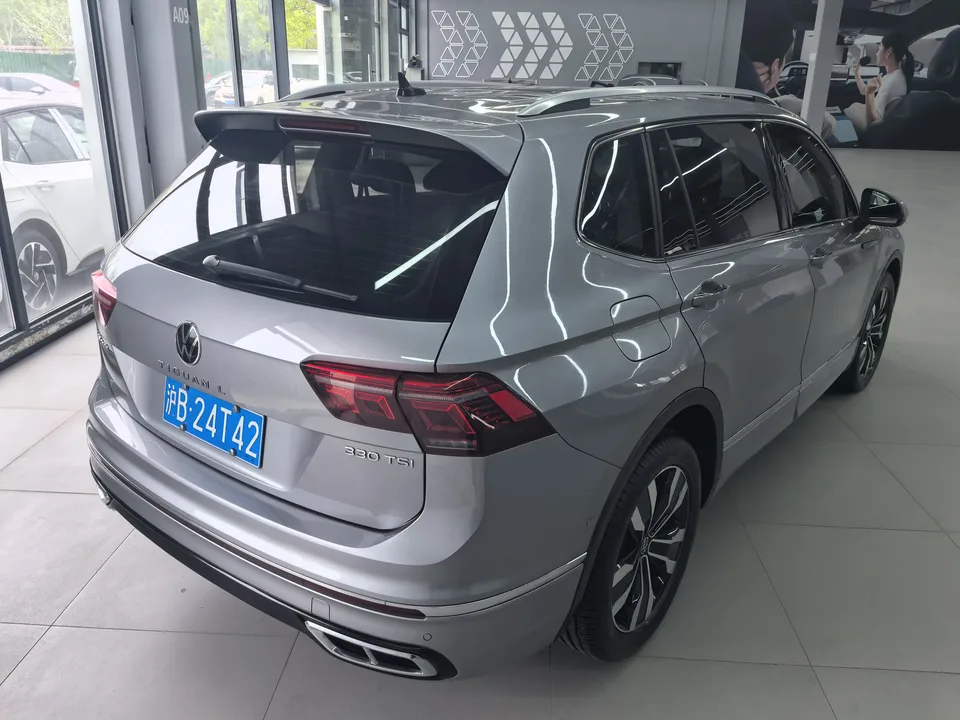 Volkswagen Tiguan L Tiguan L 2022 330TSI Automatic 2WD R-Line Flagship Edition 2022 — миниатюра 2
