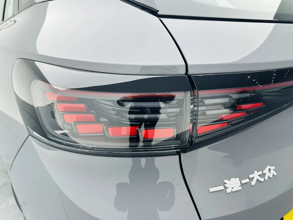 Volkswagen ID.4 Crozz Pure Edition 2025 — миниатюра 2