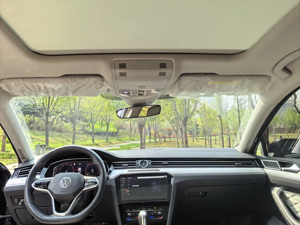 Volkswagen Magotan 2 million units public enjoyment model 330TSI DSG luxury model 2024 — миниатюра 3