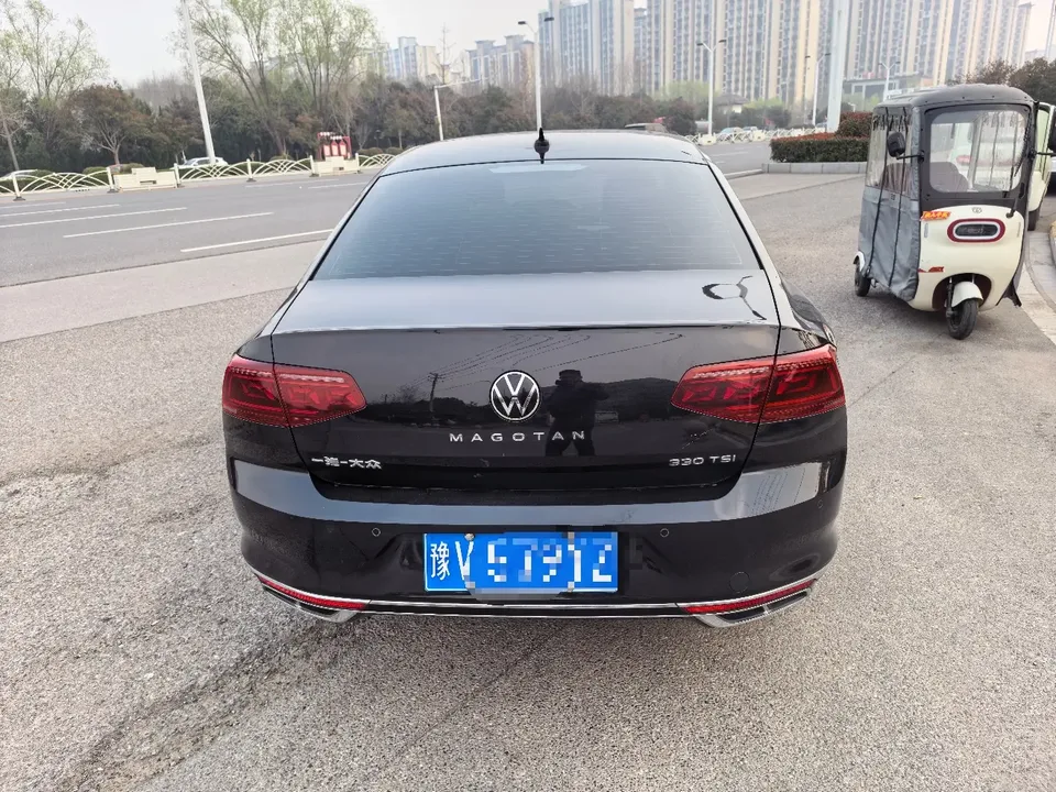 Volkswagen Magotan 2 million units public enjoyment model 330TSI DSG luxury model 2024 — миниатюра 4