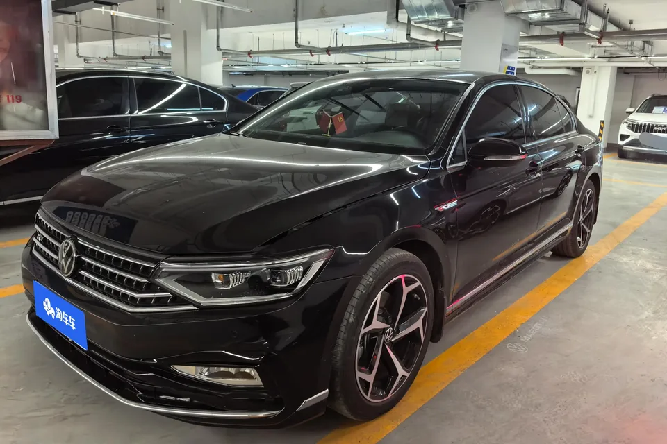 Volkswagen Magotan 2024