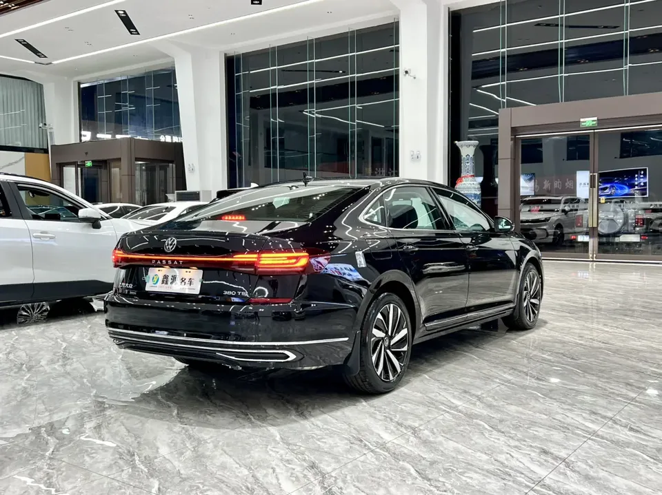 Volkswagen Passat Passat 2025 Outstanding Model 380TSI Longteng Edition 2025 — миниатюра 2