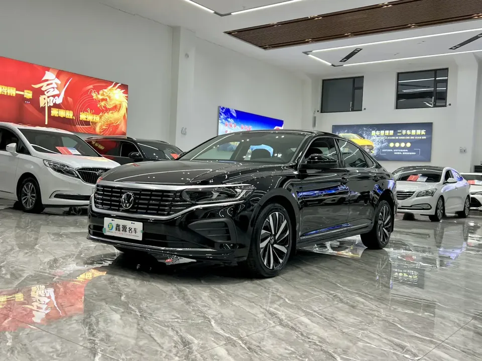 Volkswagen Passat 2025