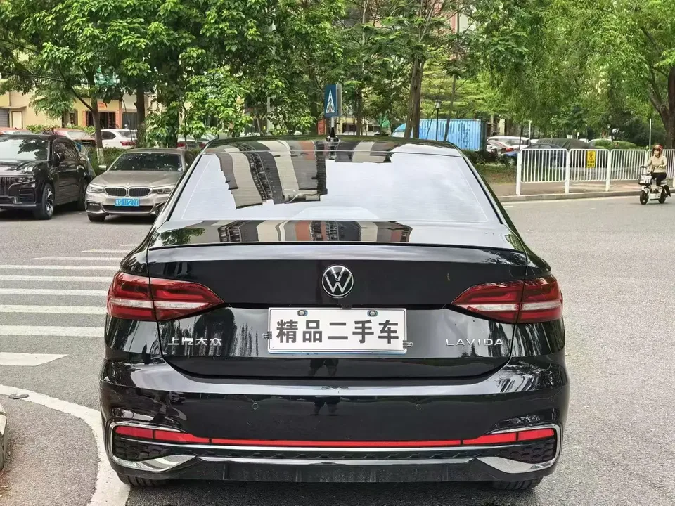 Volkswagen Lavida Lavida 2024 300TSI DSG Manyi Edition 2026 — миниатюра 2