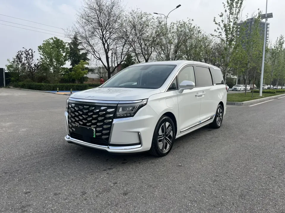 JAC Ruifeng RF8 PHEV 2026