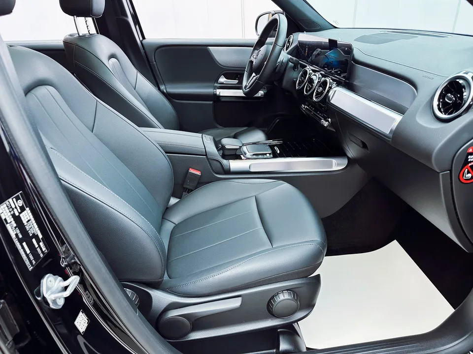 Mercedes-Benz GLB-Class GLB 2022 second facelift GLB 200 fashionable model 2022 — thumbnail 5