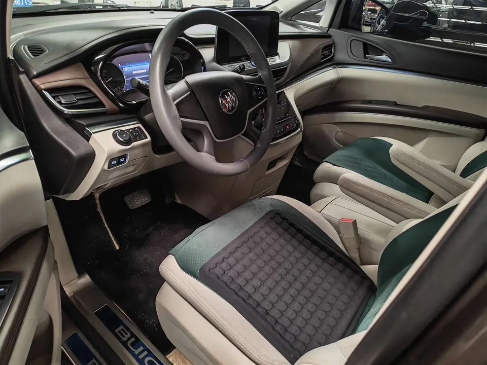 Buick GL8 Buick GL8 2022 Land Business Class 652T Luxury Edition 2023 — миниатюра 3