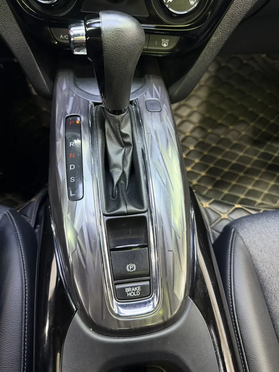 Honda WR-V Honda XR-V 2022 1.5L CVT Obsidian Edition 2022 — миниатюра 4