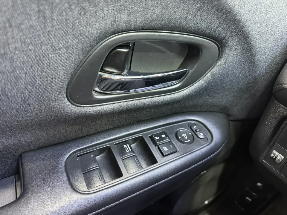 Honda WR-V Honda XR-V 2022 1.5L CVT Obsidian Edition 2022 — миниатюра 5