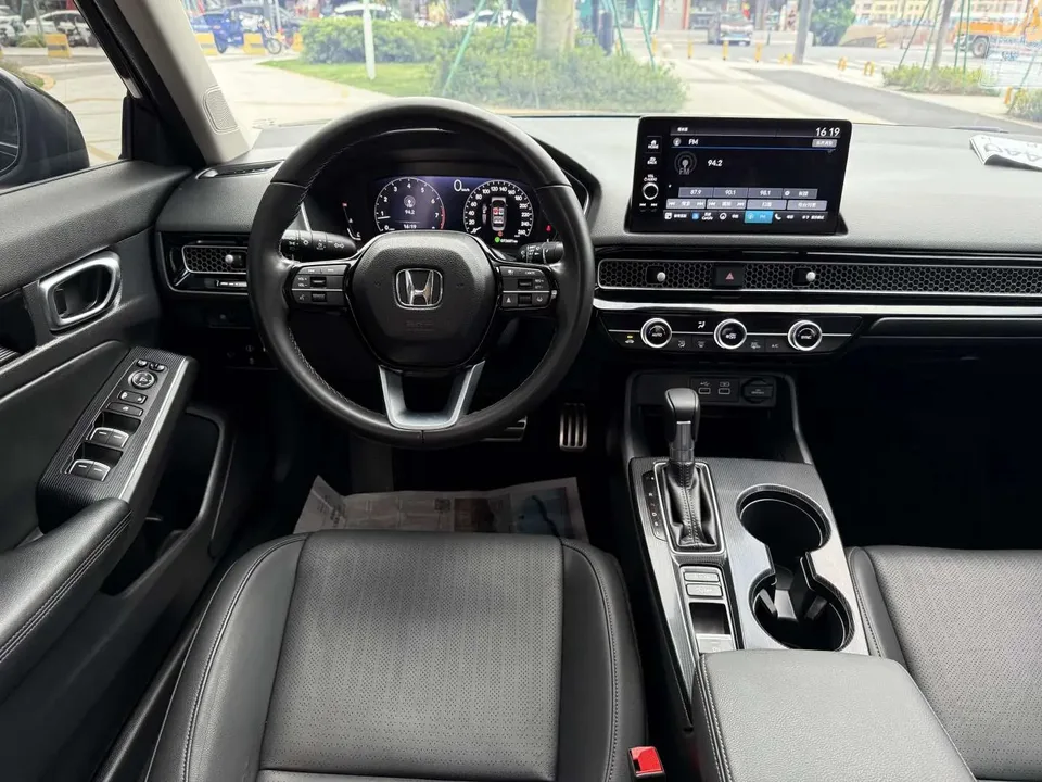 Honda Integra HATCHBACK 240TURBO CVT Magic NightDeluxe Edition 2023 — миниатюра 3