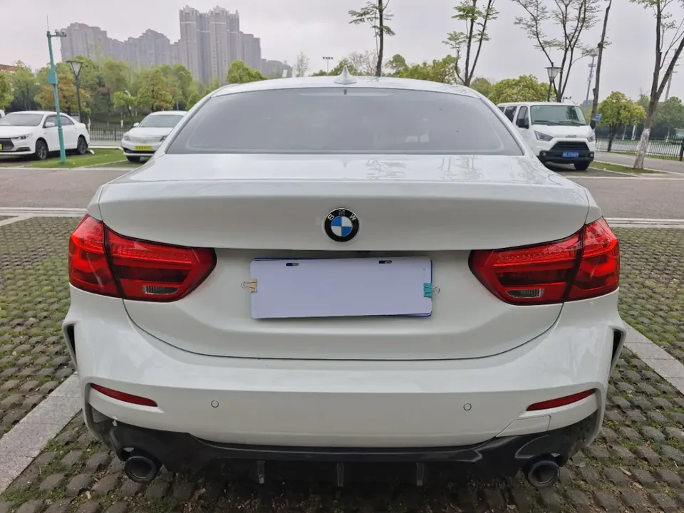 BMW 1 Series BMW 1 Series 2023 120i M Sport Night Edition 2023 — миниатюра 2