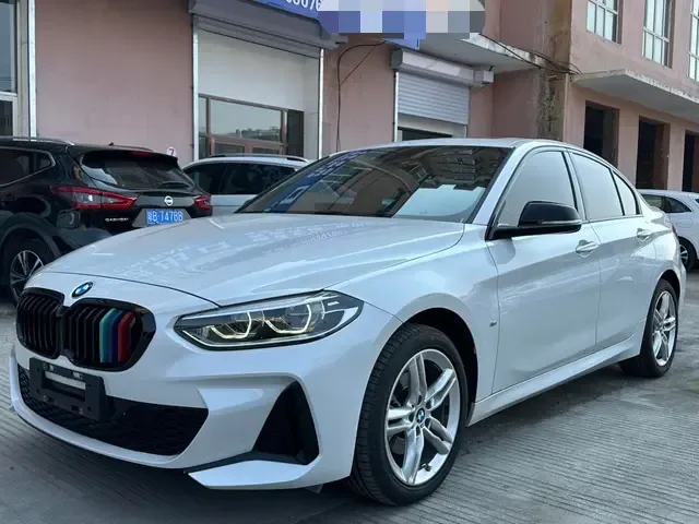 BMW 1 Series facelift 120i M Sport Night Edition 2023 — фото 1, купить с доставкой в Москву