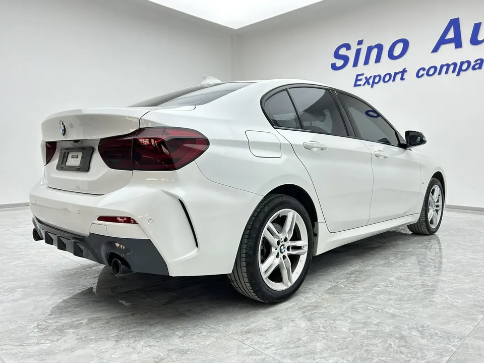 BMW 1 Series BMW 1 Series 2021 120i M Sport Night Edition 2022 — миниатюра 2
