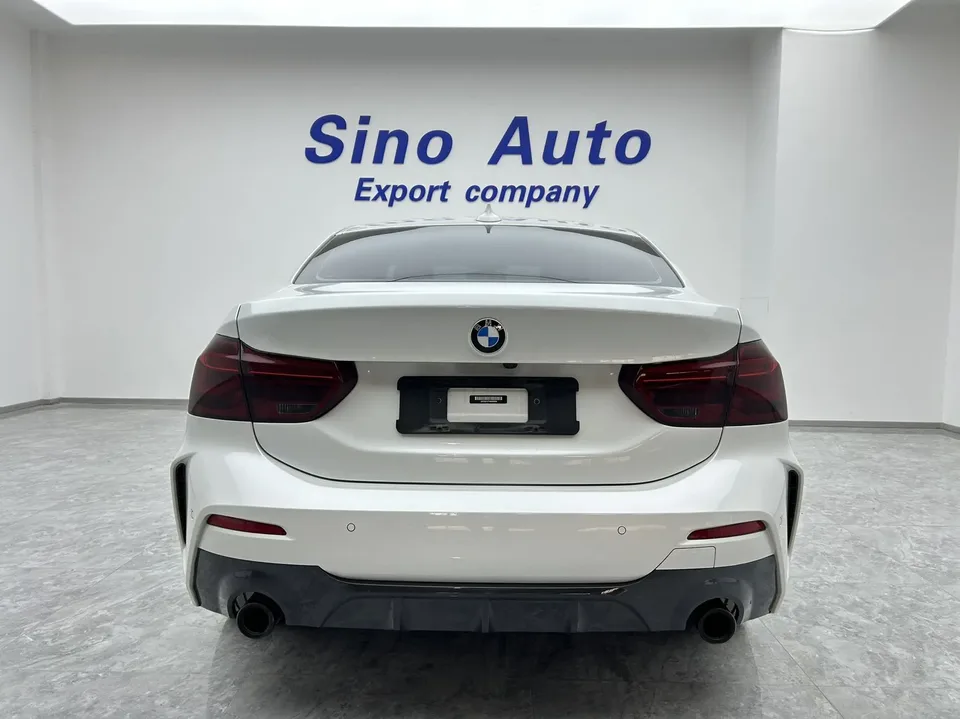 BMW 1 Series BMW 1 Series 2021 120i M Sport Night Edition 2022 — миниатюра 4