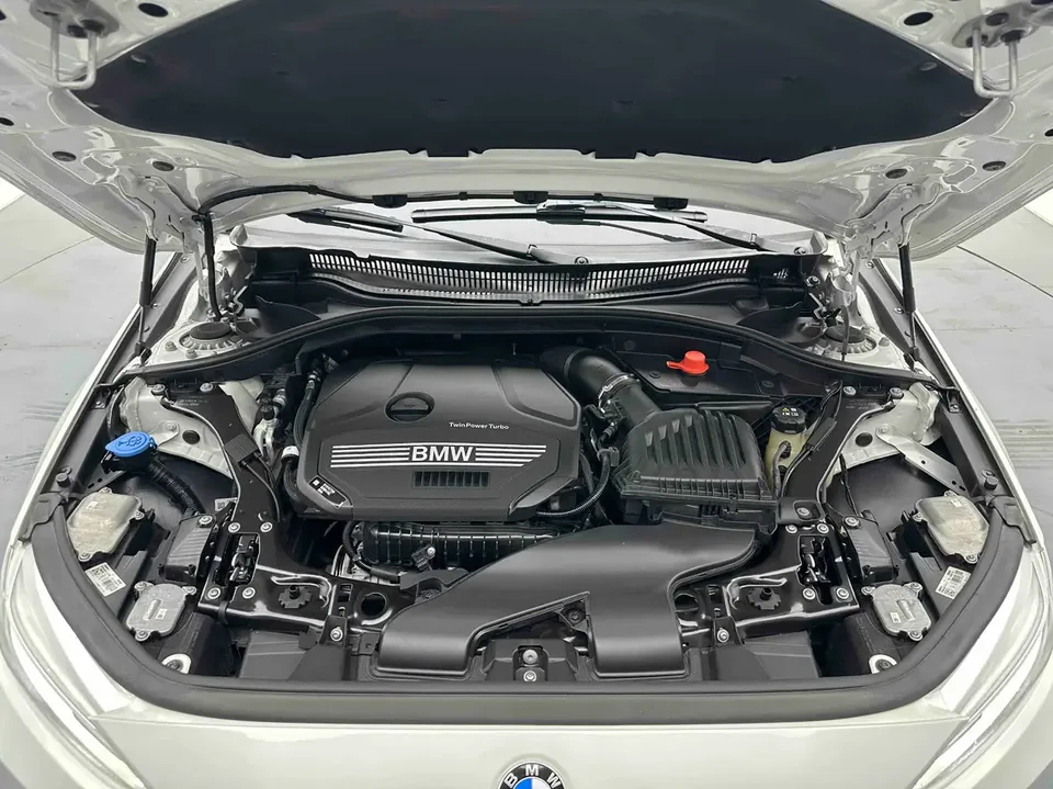 BMW 1 Series BMW 1 Series 2021 120i M Sport Night Edition 2022 — миниатюра 4