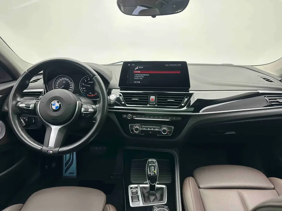 BMW 1 Series BMW 1 Series 2021 120i M Sport Night Edition 2022 — миниатюра 5