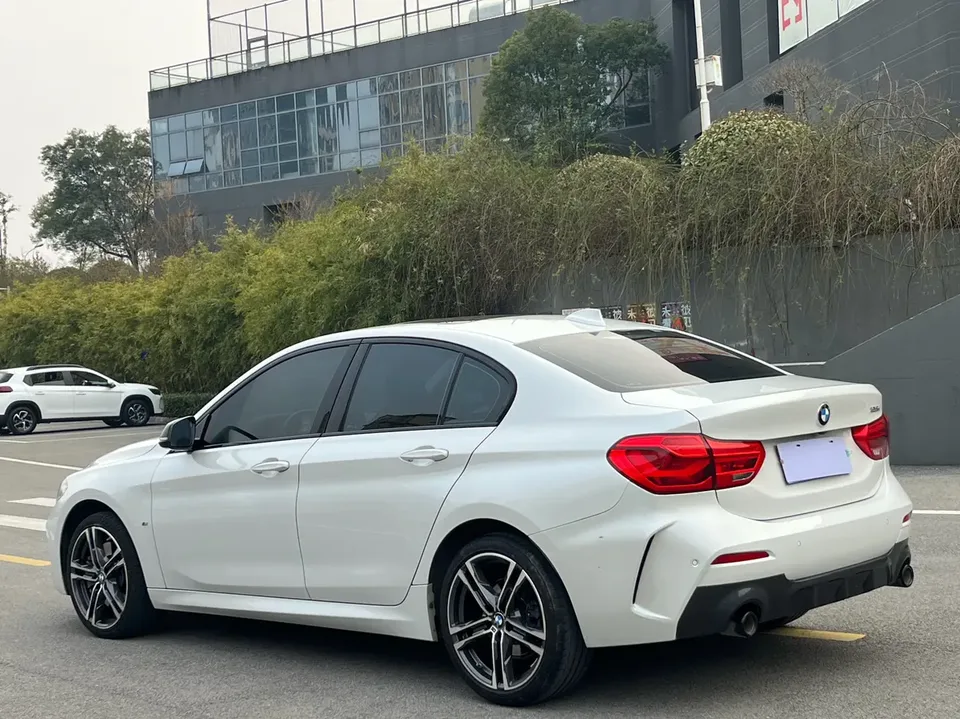 BMW 1 Series BMW 1 Series 2021 125i M Sport Night Edition 2022 — миниатюра 4