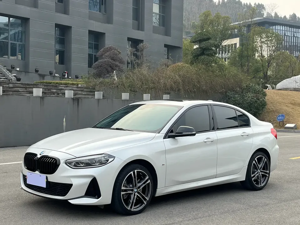 BMW 1 Series 2022