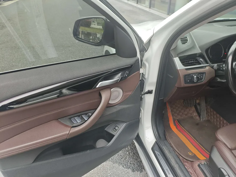 BMW X1 BMW X1 2022 sDrive20Li Exclusive Model 2022 — миниатюра 4