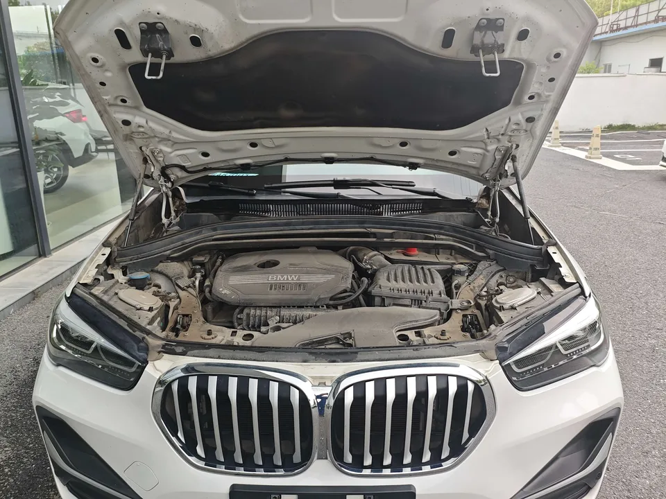 BMW X1 BMW X1 2022 sDrive20Li Exclusive Model 2022 — миниатюра 5
