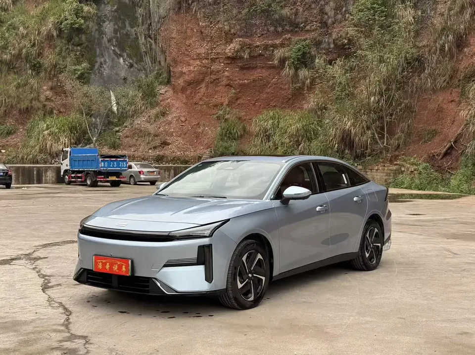 Geely Galaxy L6 2025